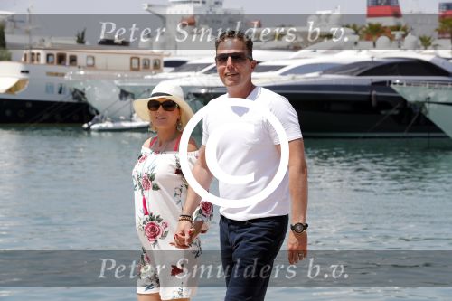 ibiza 24 juni 2017 
Rob Geus met zijn zwangere vrouw op vakantie op ibiza