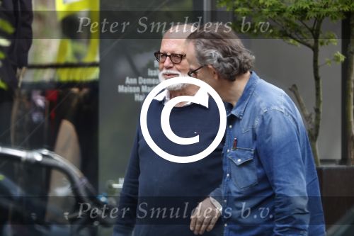 Amsterdam 15 juli 2017  
Rob Houwer met Ate de Jongh op de cornelis schuytstraat
