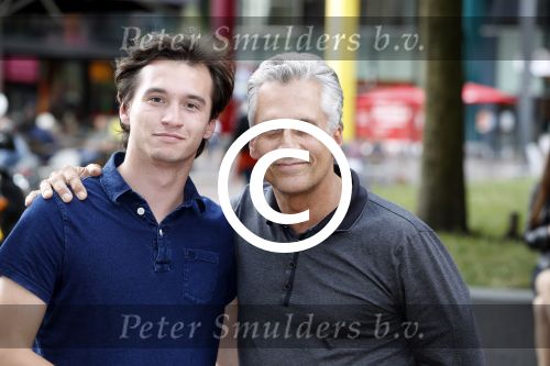 Amsterdam 4 juli 2017
Premiere Spiderman in pathe arena. Robert Schoemacher met zoon