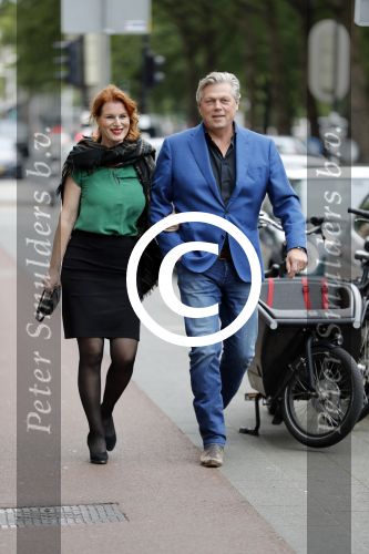Amsterdam 15 juli 2017
Frits Huffnagel viert zijn 50e verjaardag. Roelof Hemmen met vriendin