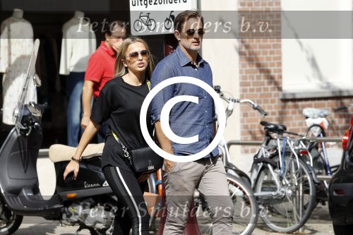 Amsterdam 1 september 2017  
Ronald de Boer met zijn dochter Demi in amsterdam zuid