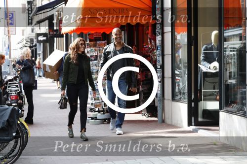 Amsterdam 7 september 2017 
Ruud Gullit met zijn vriendin Karin de Rooy op de pc hooftstraat