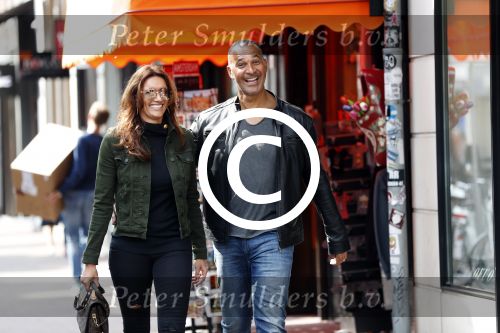 Amsterdam 7 september 2017 
Ruud Gullit met zijn vriendin Karin de Rooy op de pc hooftstraat