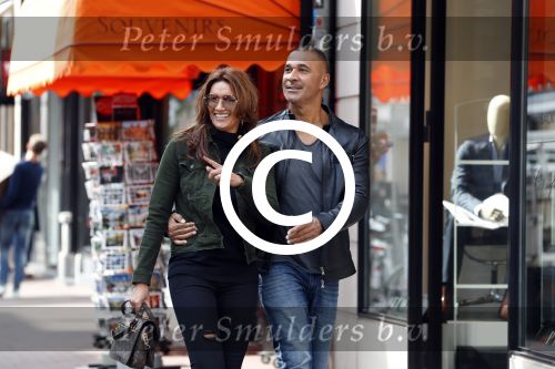 Amsterdam 7 september 2017 
Ruud Gullit met zijn vriendin Karin de Rooy op de pc hooftstraat
