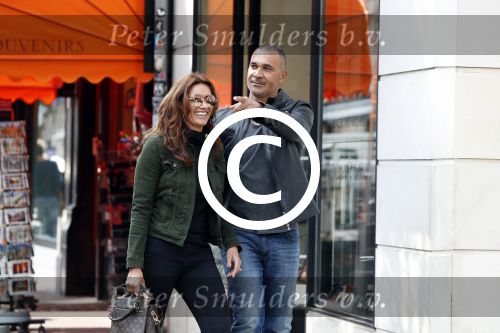 Amsterdam 7 september 2017 
Ruud Gullit met zijn vriendin Karin de Rooy op de pc hooftstraat