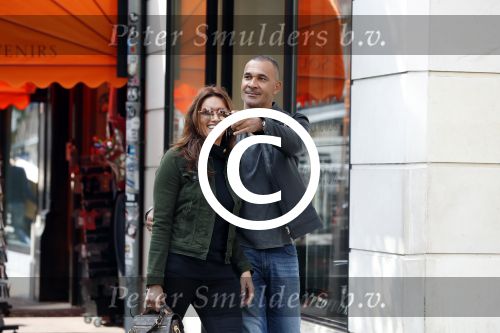 Amsterdam 7 september 2017 
Ruud Gullit met zijn vriendin Karin de Rooy op de pc hooftstraat