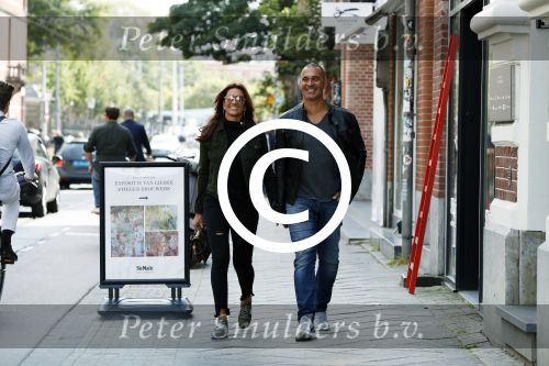 Amsterdam 7 september 2017 
Ruud Gullit met zijn vriendin Karin de Rooy op de pc hooftstraat