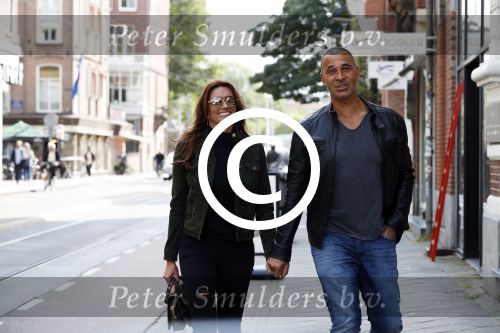 Amsterdam 7 september 2017 
Ruud Gullit met zijn vriendin Karin de Rooy op de pc hooftstraat