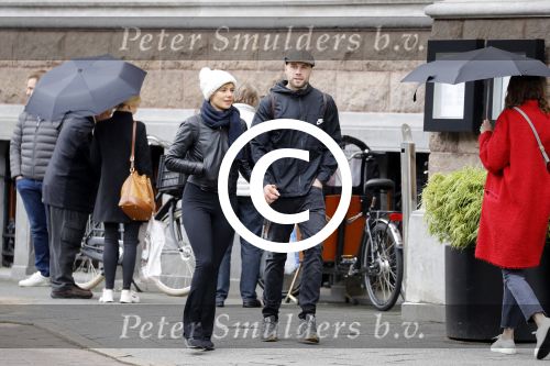 Amsterdam 16 september 2017 
Sallie Harmsen met vriend in amsterdam