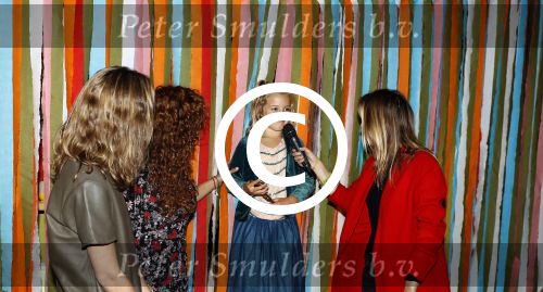 Amsterdam 14 september 2017
Presentatie nieuwe produkten return to sender met Katja Schuurman. Hannah Verboom presenteert het gebeuren. Verder aanwezig de ouders van Katja Birgit Schuurman met Arne Toonen Thijs Romer Sammie en Freek  van Noortwijk