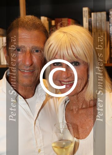 Rotterdam, 25 Augustus 2017
Uitreiking boek Eddy Ouwens van Hitmiljonair tot Schuldsanering
Saskia en Serge