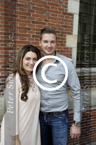 Leiden 7 juli 2017
Zanger Wesley Klein trouwt met de liefde van zijn leven Nelly! Naast zoontje Wesley en dochter Jailey in stadhuis Leiden. Sieneke met man
