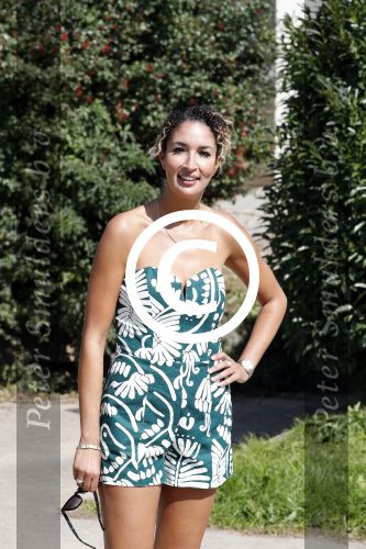 Eiland van Maurik 4 september 2017
Groepsfoto met Nicolette Kluijver en Dennis Weening met Marieke Elsinga, Anouk Hoogendijk, Roeland Fernhout, Niels Gomperts, Carolina Dijkhuizen, Henk Poort, Joelle Witschge, Richard Witschge, Shelly Sterk, Soundos El Ahmadi, Danny Froger, Kaj Gorgels, Nicole Buch en Brace. tijdens de persviewing van Expeditie Robinson 2017 op het Eiland van Maurik