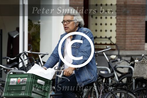 Amsterdam 2 september 2017
Theodor Holman op de fiets