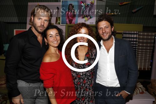 Amsterdam 14 september 2017
Presentatie nieuwe produkten return to sender met Katja Schuurman. Hannah Verboom presenteert het gebeuren. Verder aanwezig de ouders van Katja Birgit Schuurman met Arne Toonen Thijs Romer Sammie en Freek  van Noortwijk