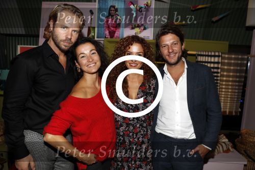 Amsterdam 14 september 2017
Presentatie nieuwe produkten return to sender met Katja Schuurman. Hannah Verboom presenteert het gebeuren. Verder aanwezig de ouders van Katja Birgit Schuurman met Arne Toonen Thijs Romer Sammie en Freek  van Noortwijk