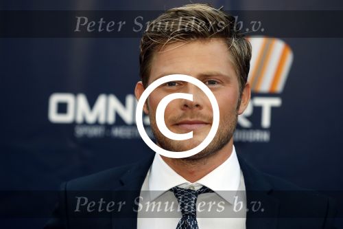 Apeldoorn 2 september 2017
Premiere Spaak in Omnisport . De hoofdrollen worden oa gespeeld door Tim Douwsma Aart Staartjes en Saskia Elise. Steven de Jong is de producent