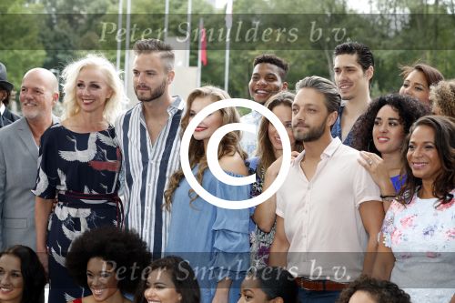 Amsterdam 6 september 2017
Perspresentatie van de musical On Your Feet bij strand Zuid. De cast met oa Ellen Evers, Jim Bakkum, Vajen van den Bosch, Albert Verlinde Nurlaila Kareem en  Tommie Christiaan