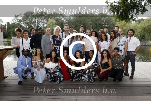 Amsterdam 6 september 2017
Perspresentatie van de musical On Your Feet bij strand Zuid. De cast met oa Ellen Evers, Jim Bakkum, Vajen van den Bosch, Albert Verlinde Nurlaila Kareem en  Tommie Christiaan