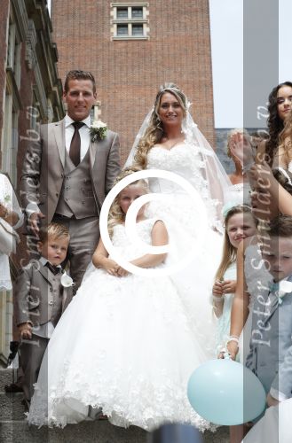 Leiden 7 juli 2017
Zanger Wesley Klein trouwt met de liefde van zijn leven Nelly! Naast zoontje Wesley en dochter Jailey in stadhuis Leiden