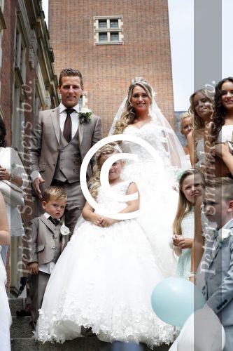 Leiden 7 juli 2017
Zanger Wesley Klein trouwt met de liefde van zijn leven Nelly! Naast zoontje Wesley en dochter Jailey in stadhuis Leiden