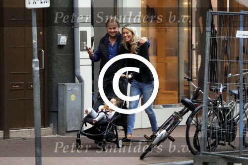 Amsterdam 1 september 2017
Wesly Bronkhorst met vriendin en haar dochter op de pc hooftstraat