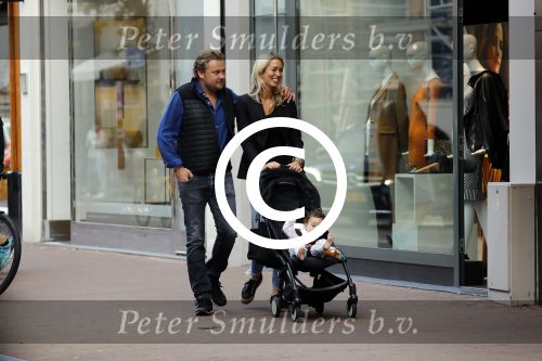 Amsterdam 1 september 2017
Wesly Bronkhorst met vriendin en haar dochter op de pc hooftstraat
