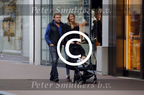 Amsterdam 1 september 2017
Wesly Bronkhorst met vriendin en haar dochter op de pc hooftstraat