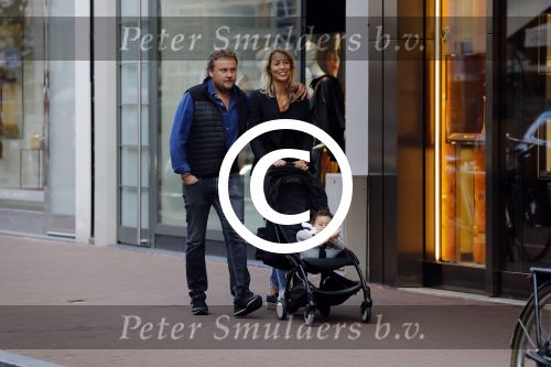 Amsterdam 1 september 2017
Wesly Bronkhorst met vriendin en haar dochter op de pc hooftstraat