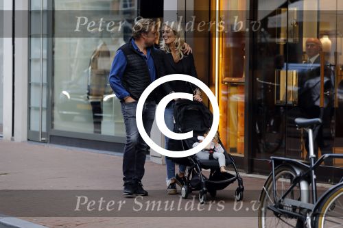 Amsterdam 1 september 2017
Wesly Bronkhorst met vriendin en haar dochter op de pc hooftstraat