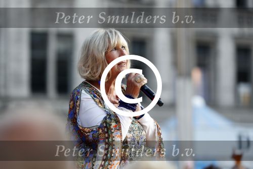 Amsterdam 6 augustus 2017 
Willeke Alberti en Candy Dulfer treden op ter afsluiting van de Gay parade op de dam.