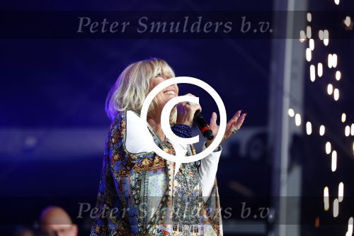 Amsterdam 6 augustus 2017 
Willeke Alberti en Candy Dulfer treden op ter afsluiting van de Gay parade op de dam.