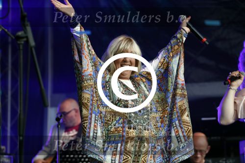 Amsterdam 6 augustus 2017 
Willeke Alberti en Candy Dulfer treden op ter afsluiting van de Gay parade op de dam.