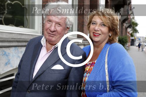 Amsterdam 15 juli 2017
Frits Huffnagel viert zijn 50e verjaardag. Willibrord Frequin met zijn vriendin