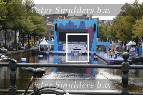 Amsterdam 9 september 2018
ALS Cityswim afgelast vanwege slechte waterkwaliteit.