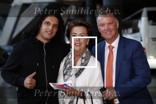 Amsterdam 6 mei 2018
Nederland-Peru 2-1 . Afscheidswedstrijd Wesley Sneijder . Zijn vrouw Yolanthe Sneijder Cabau en zoons Jessey en Xess Xava zijn natuurlijk aanwezig. Ali B met Louis en Truus v Gaal