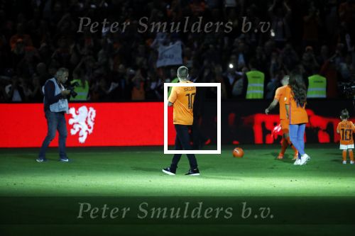 Amsterdam 6 mei 2018
Nederland-Peru 2-1 . Afscheidswedstrijd Wesley Sneijder . Zijn vrouw Yolanthe Sneijder Cabau en zoons Jessey en Xess Xava zijn natuurlijk aanwezig. Andre Hazes zong voor Wesley