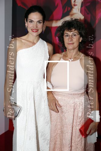 Amsterdam 8 september 2018
Premiere Nationaal Ballet in de stopera. Anna Drijver kwam met haar moeder