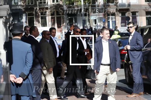 Amsterdam 29 september 2018
Barrack Obama verlaat het amstel hotel . Hij had ongeveer 10 man beveiliging bij zich.