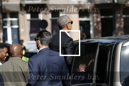 Amsterdam 29 september 2018
Barrack Obama verlaat het amstel hotel . Hij had ongeveer 10 man beveiliging bij zich.