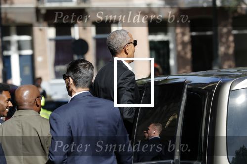 Amsterdam 29 september 2018
Barrack Obama verlaat het amstel hotel . Hij had ongeveer 10 man beveiliging bij zich.