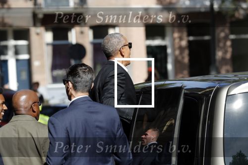 Amsterdam 29 september 2018
Barrack Obama verlaat het amstel hotel . Hij had ongeveer 10 man beveiliging bij zich.