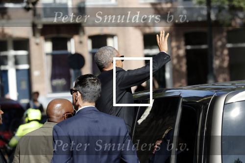 Amsterdam 29 september 2018
Barrack Obama verlaat het amstel hotel . Hij had ongeveer 10 man beveiliging bij zich.