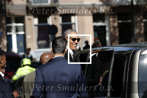 Amsterdam 29 september 2018
Barrack Obama verlaat het amstel hotel . Hij had ongeveer 10 man beveiliging bij zich.