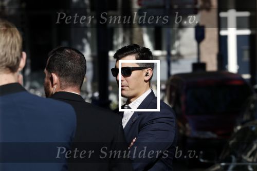 Amsterdam 29 september 2018
Barrack Obama verlaat het amstel hotel . Hij had ongeveer 10 man beveiliging bij zich.