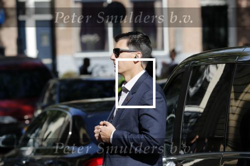 Amsterdam 29 september 2018
Barrack Obama verlaat het amstel hotel . Hij had ongeveer 10 man beveiliging bij zich.