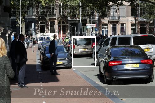 Amsterdam 29 september 2018
Barrack Obama verlaat het amstel hotel . Hij had ongeveer 10 man beveiliging bij zich.