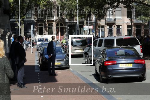 Amsterdam 29 september 2018
Barrack Obama verlaat het amstel hotel . Hij had ongeveer 10 man beveiliging bij zich.