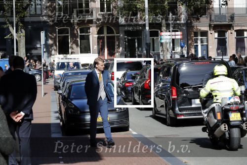 Amsterdam 29 september 2018
Barrack Obama verlaat het amstel hotel . Hij had ongeveer 10 man beveiliging bij zich.