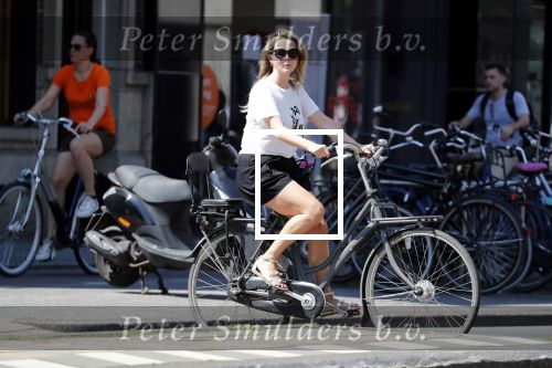 Amsterdam 3 augustus 2018
Chantal Janzen op de fiets.
